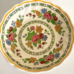 Vtg Set of 2 Royal Doulton Fine Bone China “The Cavendish” Small Dessert Dishes